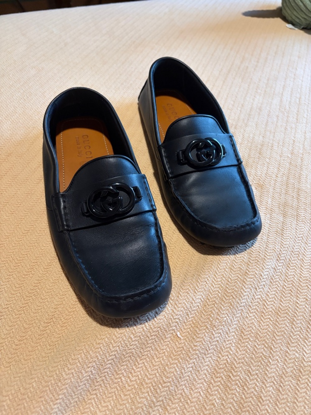 Gucci Black Leather Slip-On Loafers with Black GG Logo. Size 9
